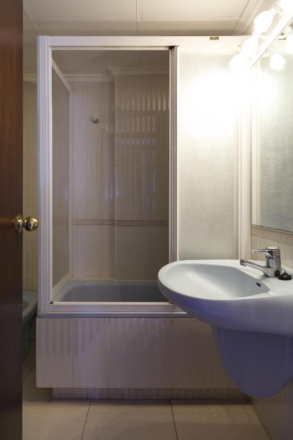 Uhc Barcino Apartments 살루 외부 사진